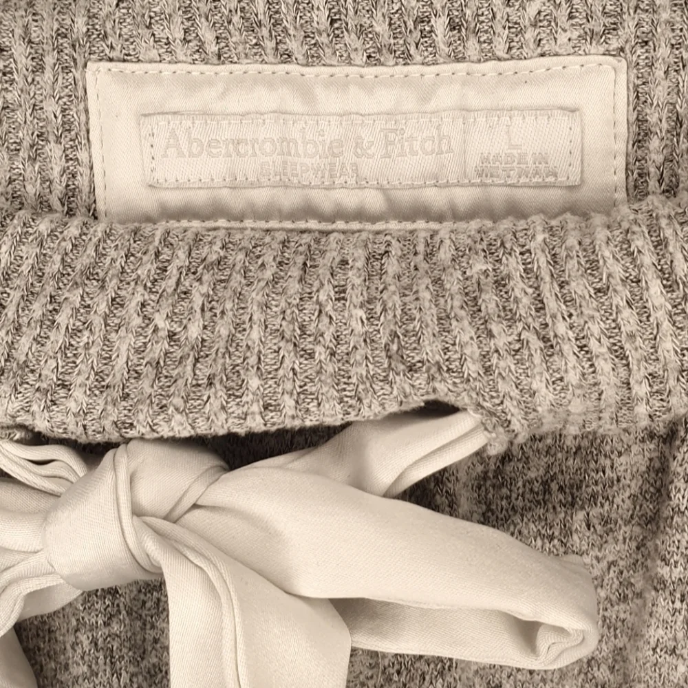 Abercrombie & Fitch Gray Pajama Pants - Picture 7 of 10